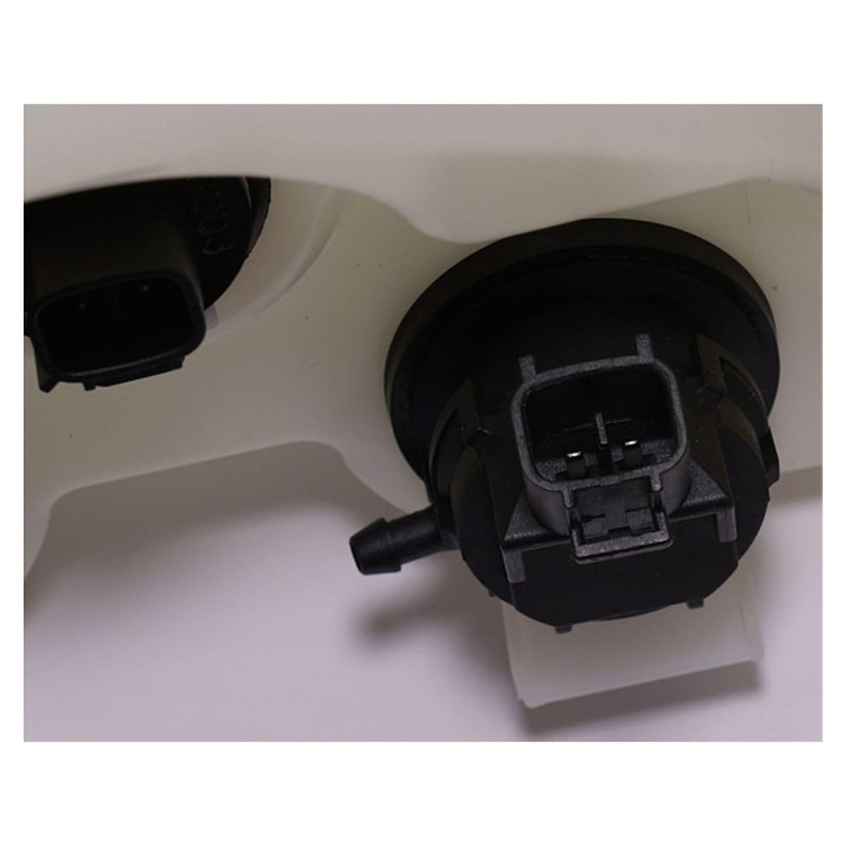 Washer Reservoir Liquid Storage, Outlet Control 86631FL040-PFM